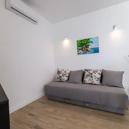 Apartment Maja *